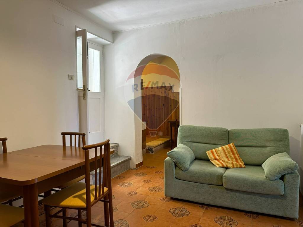 casa indipendente in vendita a Scapoli