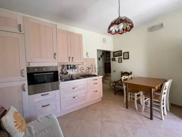 appartamento in vendita a Scapoli in zona Fontecostanza
