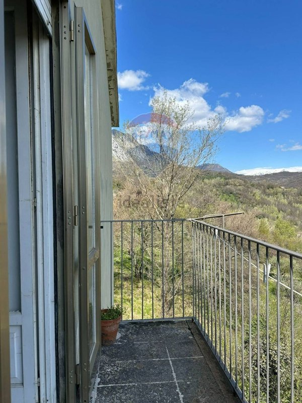 appartamento in vendita a Scapoli