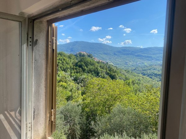 casa indipendente in vendita a Scapoli