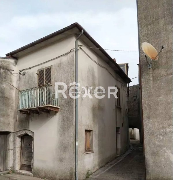 casa indipendente in vendita a Scapoli