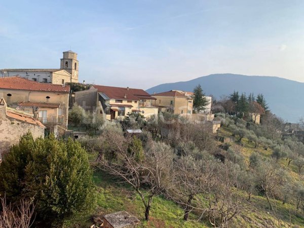 casa indipendente in vendita a Scapoli