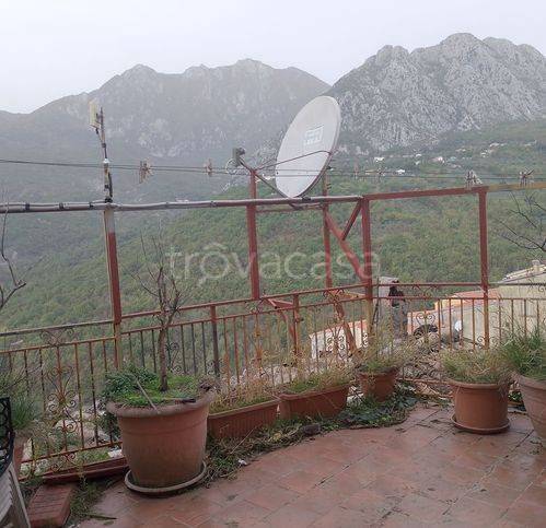 casa indipendente in vendita a Scapoli