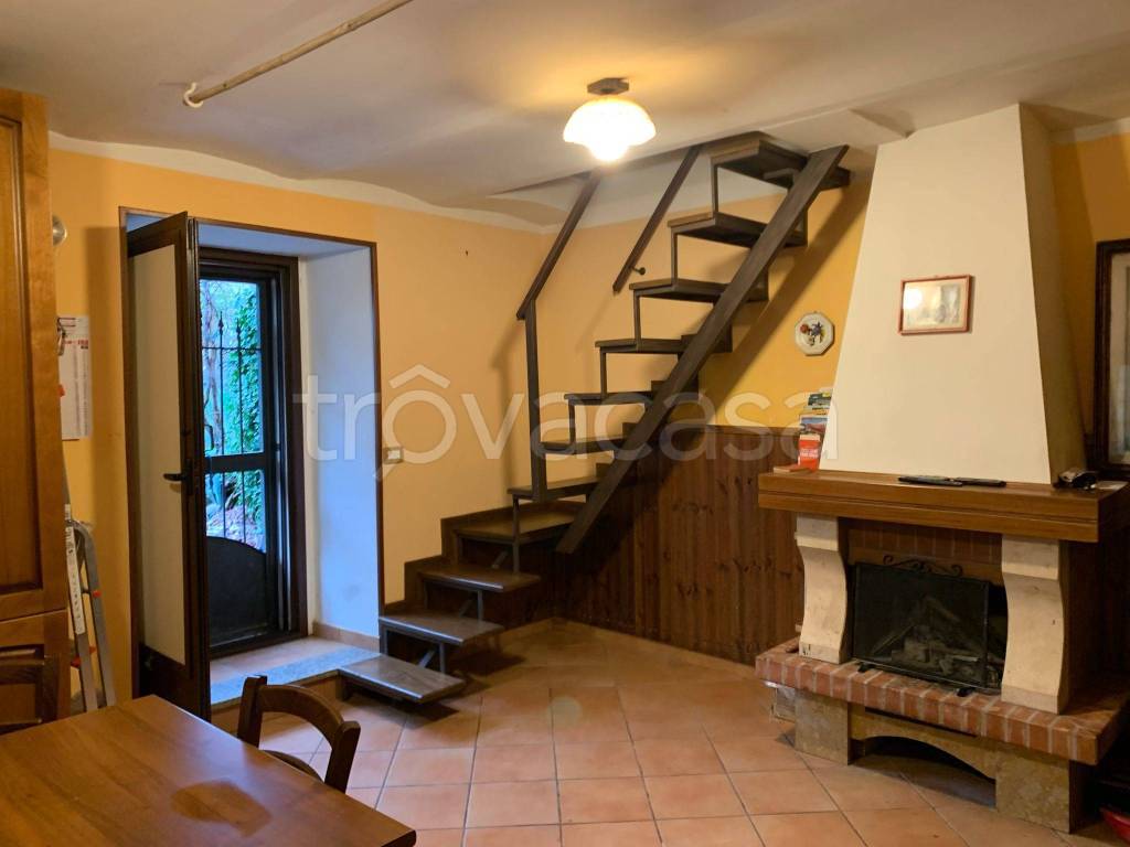 casa indipendente in vendita a Sessano del Molise