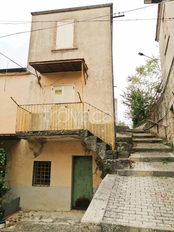 casa indipendente in vendita a Sessano del Molise