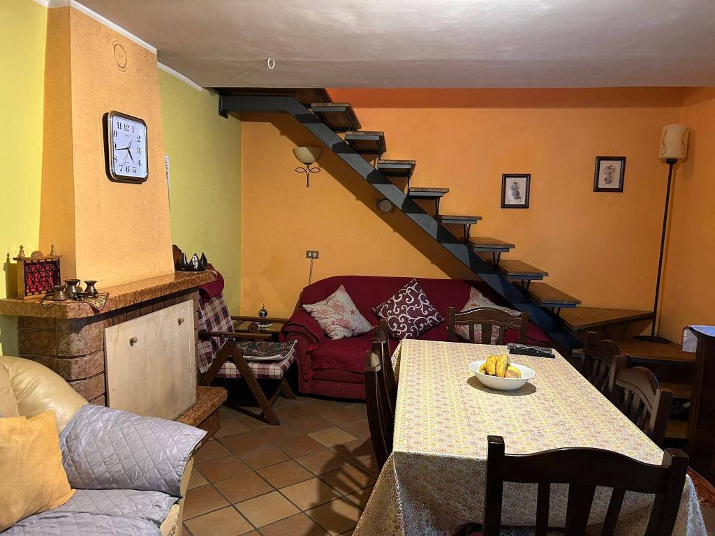 casa indipendente in vendita a Sessano del Molise