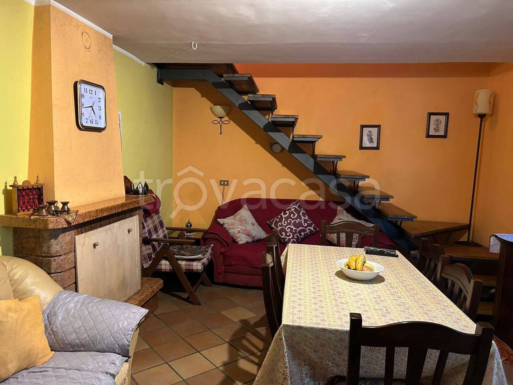 casa indipendente in vendita a Sessano del Molise