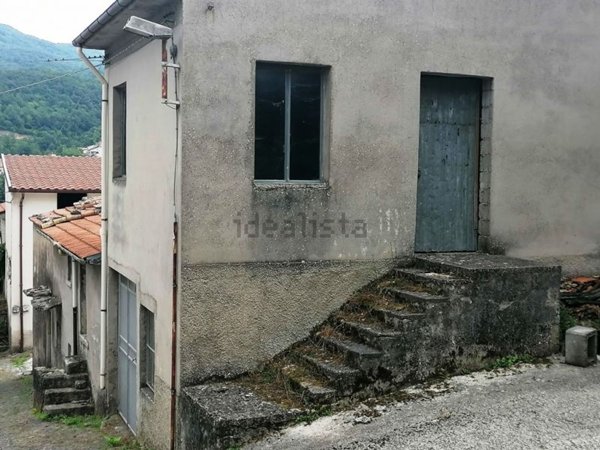 casa semindipendente in vendita a Sessano del Molise