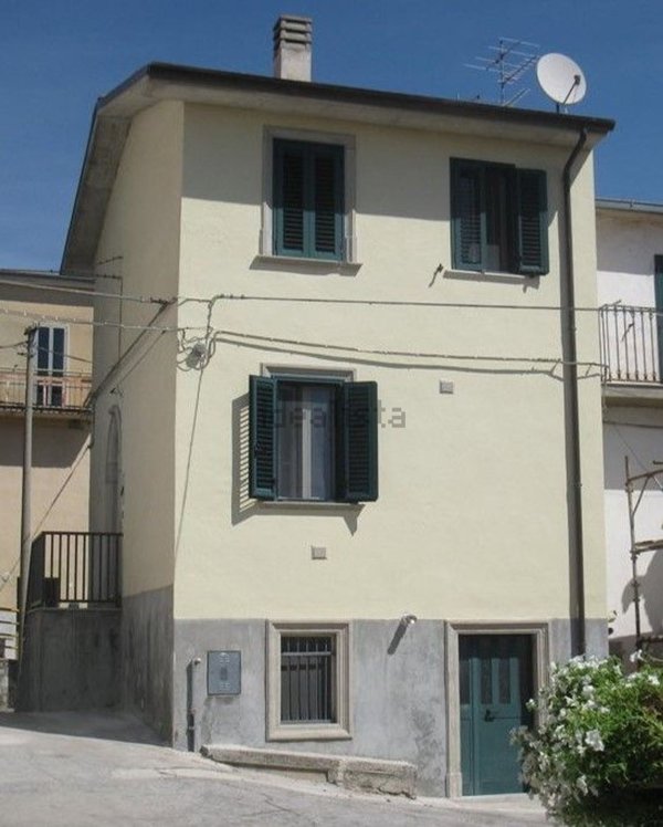 casa indipendente in vendita a Sessano del Molise