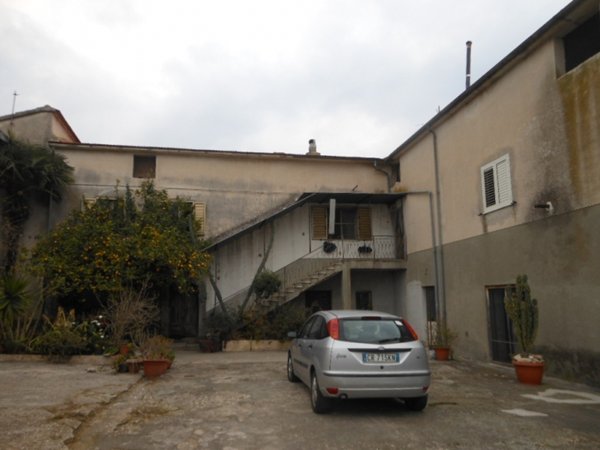 casa indipendente in vendita a Sesto Campano