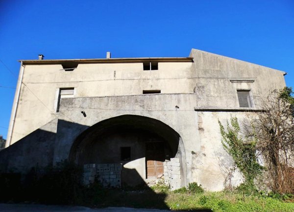 casale in vendita a Sesto Campano