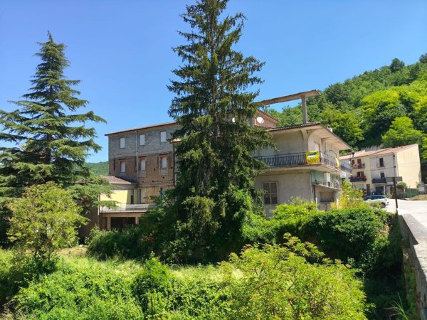 casa indipendente in vendita a Sesto Campano