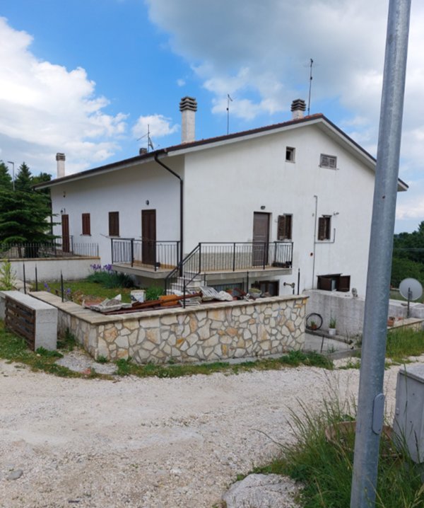 casa indipendente in vendita a Vastogirardi