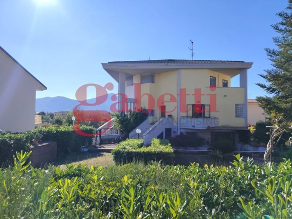 casa indipendente in vendita a Venafro
