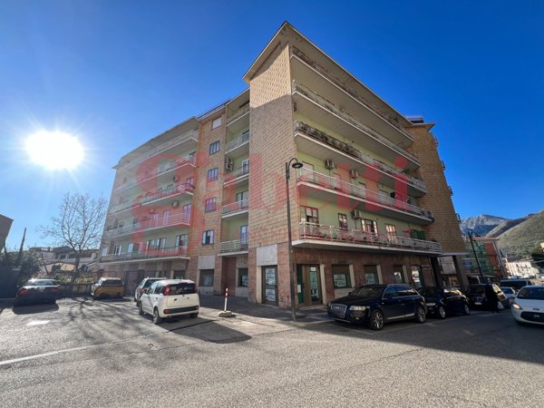 negozio in vendita a Venafro
