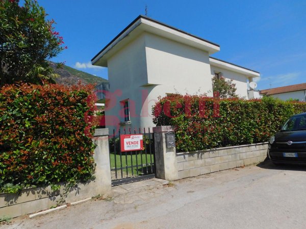 casa indipendente in vendita a Venafro