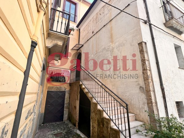 casa indipendente in vendita a Venafro