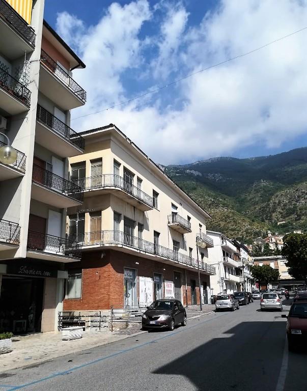 locale commerciale in vendita a Venafro