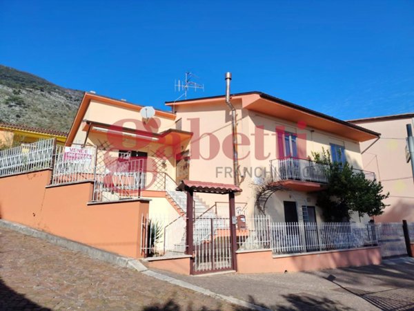 casa indipendente in vendita a Venafro