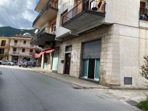 locale commerciale in vendita a Venafro