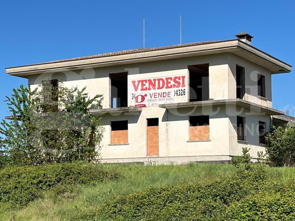 casa indipendente in vendita a Venafro
