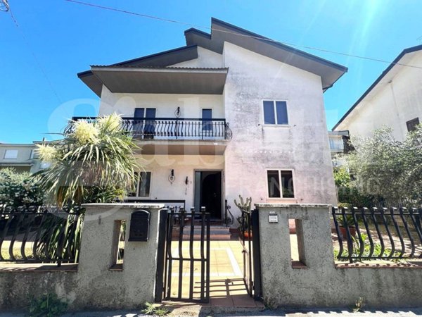 casa indipendente in vendita a Venafro