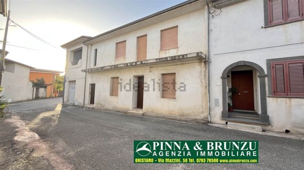 casa indipendente in vendita ad Abbasanta