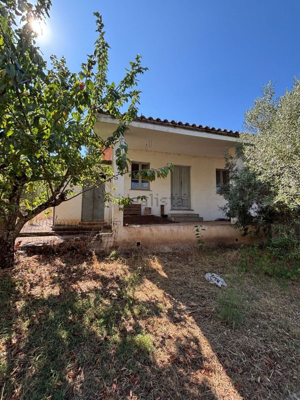 casa indipendente in vendita ad Abbasanta
