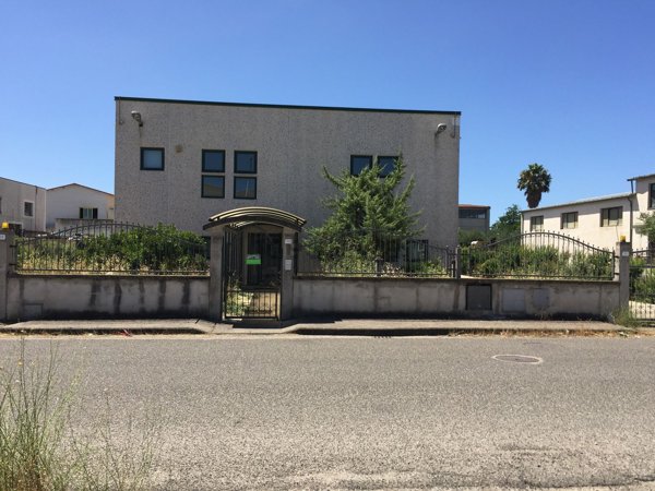 locale di sgombero in vendita ad Abbasanta
