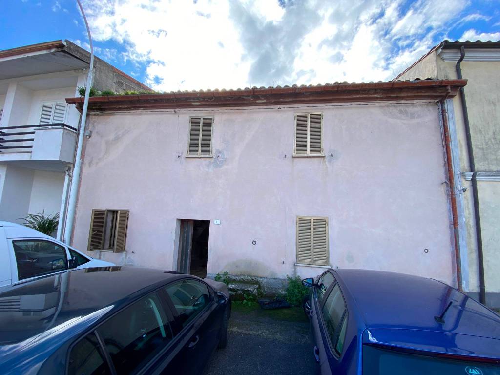 casa indipendente in vendita ad Abbasanta