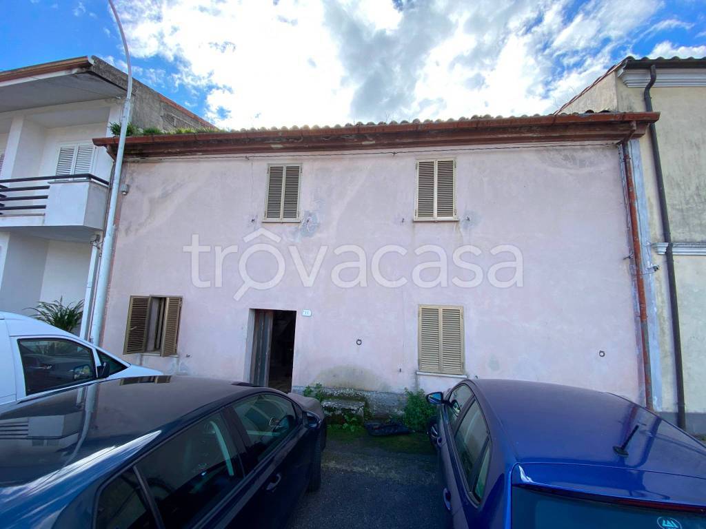 casa indipendente in vendita ad Abbasanta