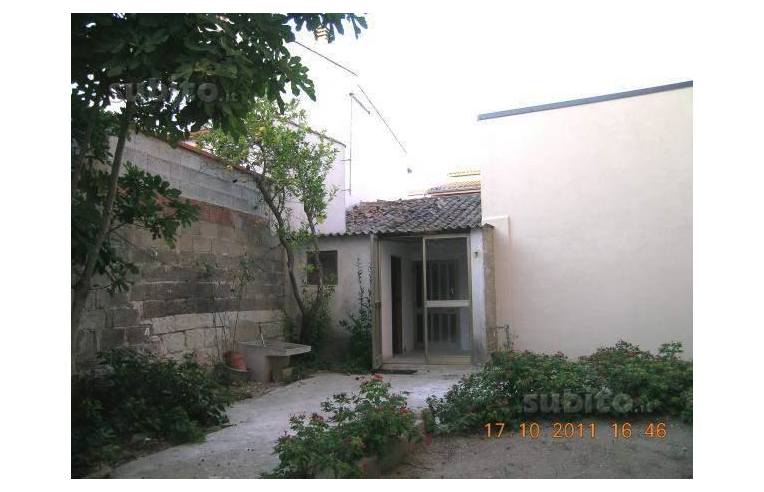 casa indipendente in vendita a Baratili San Pietro