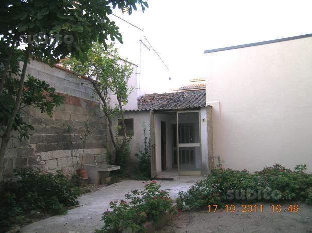 casa indipendente in vendita a Baratili San Pietro