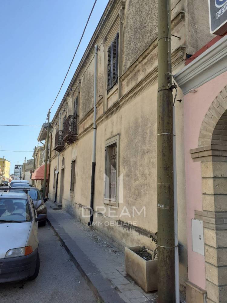 casa indipendente in vendita a Cabras