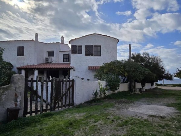 appartamento in vendita a Cabras in zona San Giovanni di Sinis