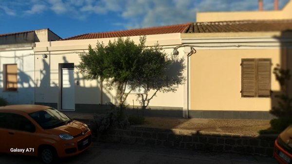 casa indipendente in vendita a Cabras