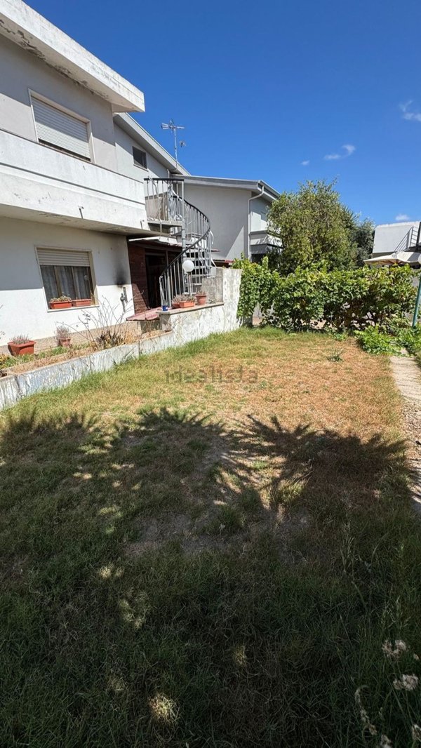 casa indipendente in vendita a Cabras in zona Solanas