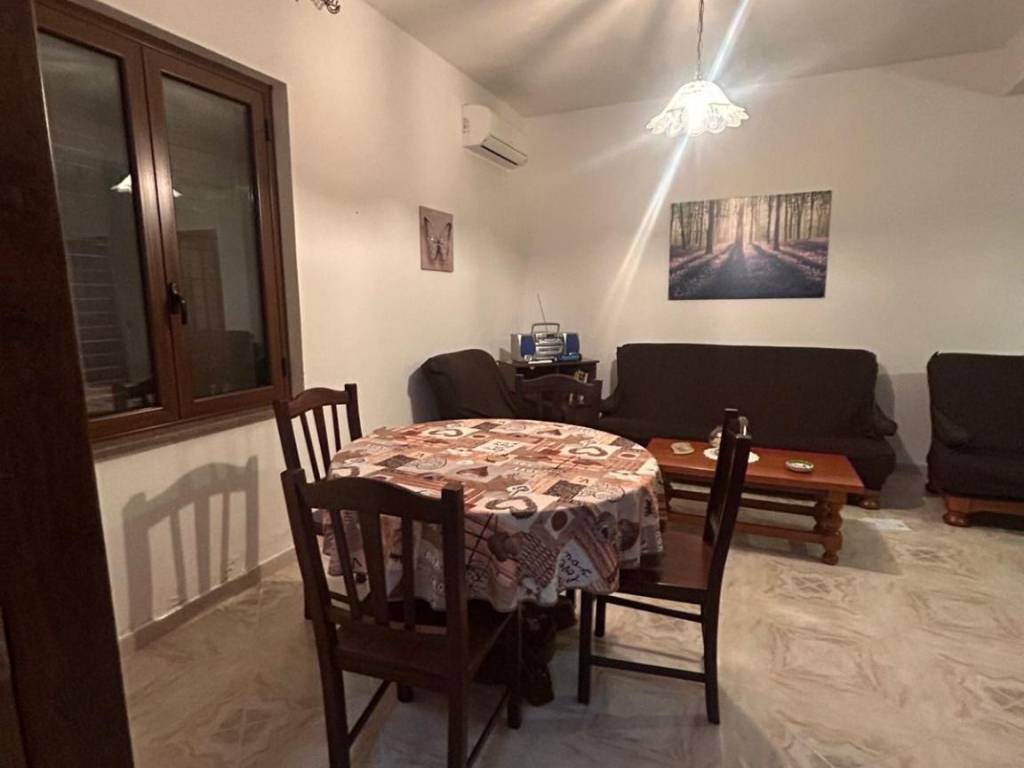 appartamento in vendita a Cabras in zona San Salvatore