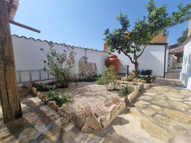 casa indipendente in vendita a Cabras