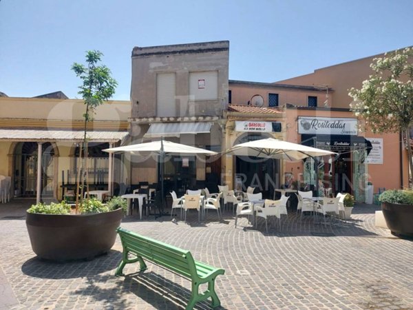 intera palazzina in vendita a Cabras