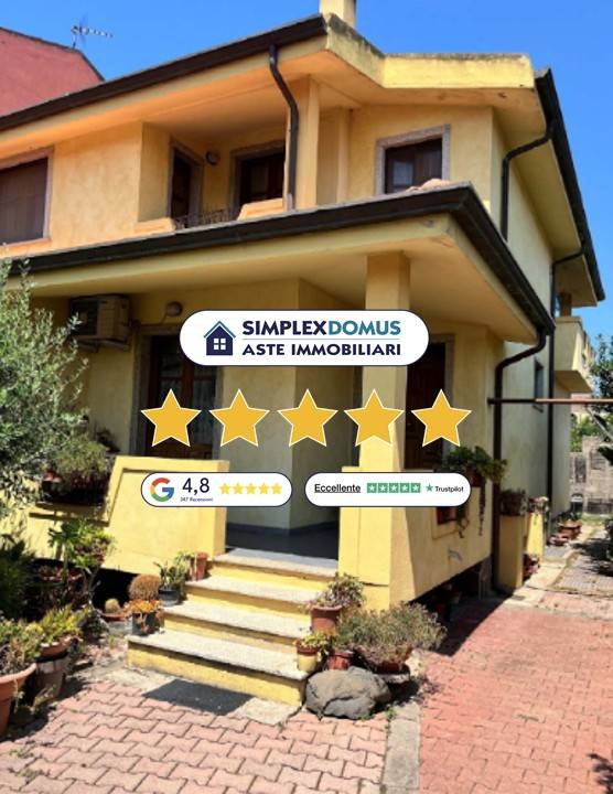 appartamento in vendita a Cabras in zona Solanas