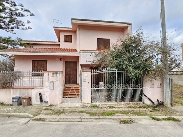 casa indipendente in vendita a Cabras