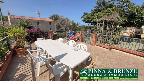 casa indipendente in vendita a Cuglieri in zona Santa Caterina di Pittinuri