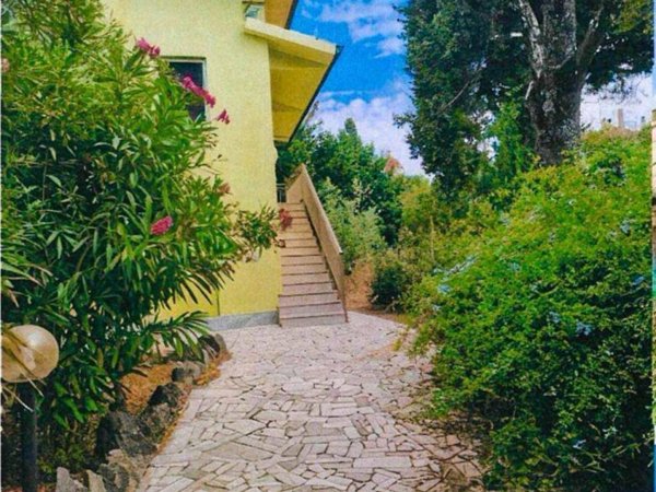 casa indipendente in vendita a Cuglieri in zona S'Archittu