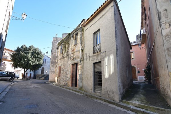 locale commerciale in vendita a Cuglieri