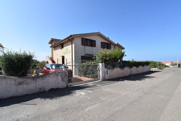 appartamento in vendita a Cuglieri in zona Santa Caterina di Pittinuri