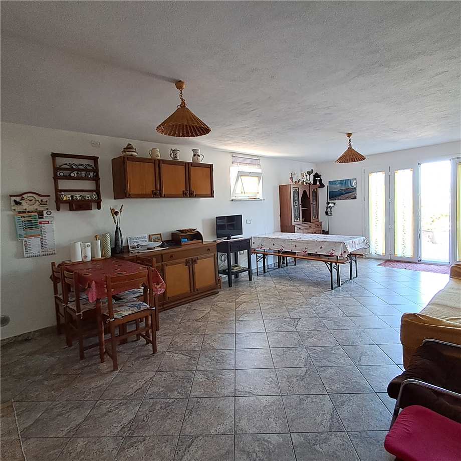 appartamento in vendita a Cuglieri in zona Santa Caterina di Pittinuri