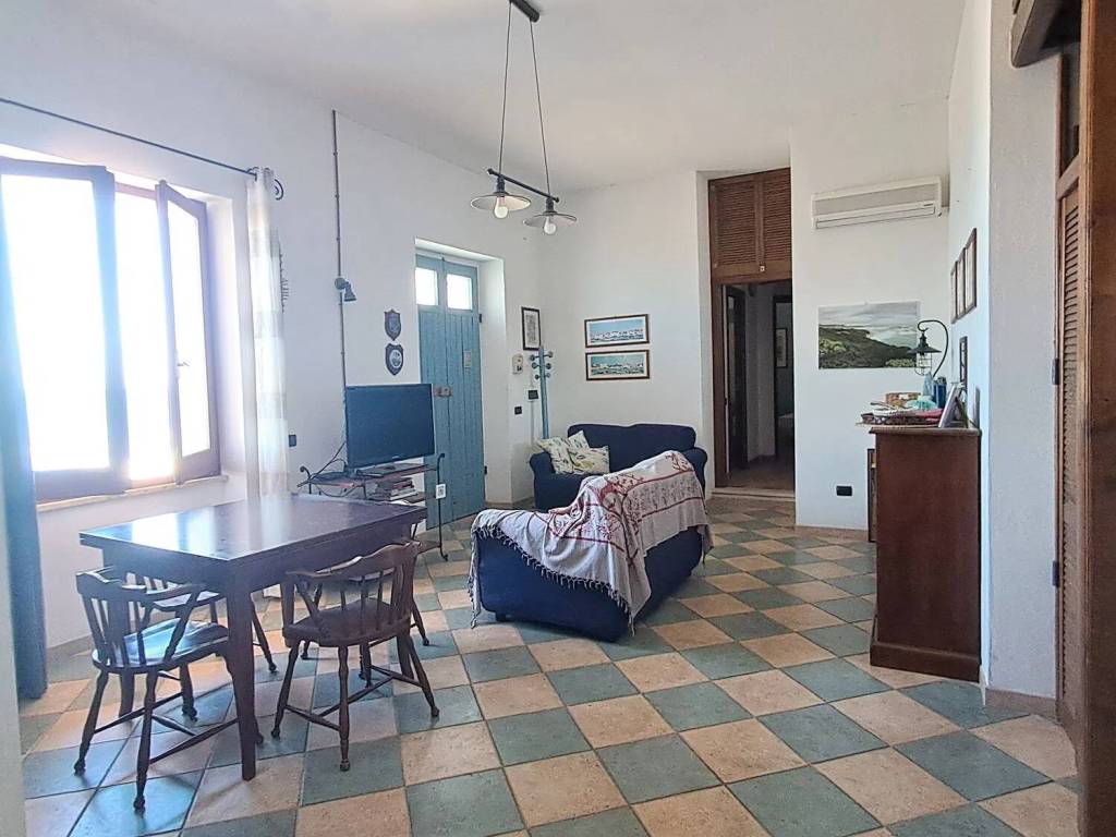 casa indipendente in vendita a Cuglieri in zona S'Archittu