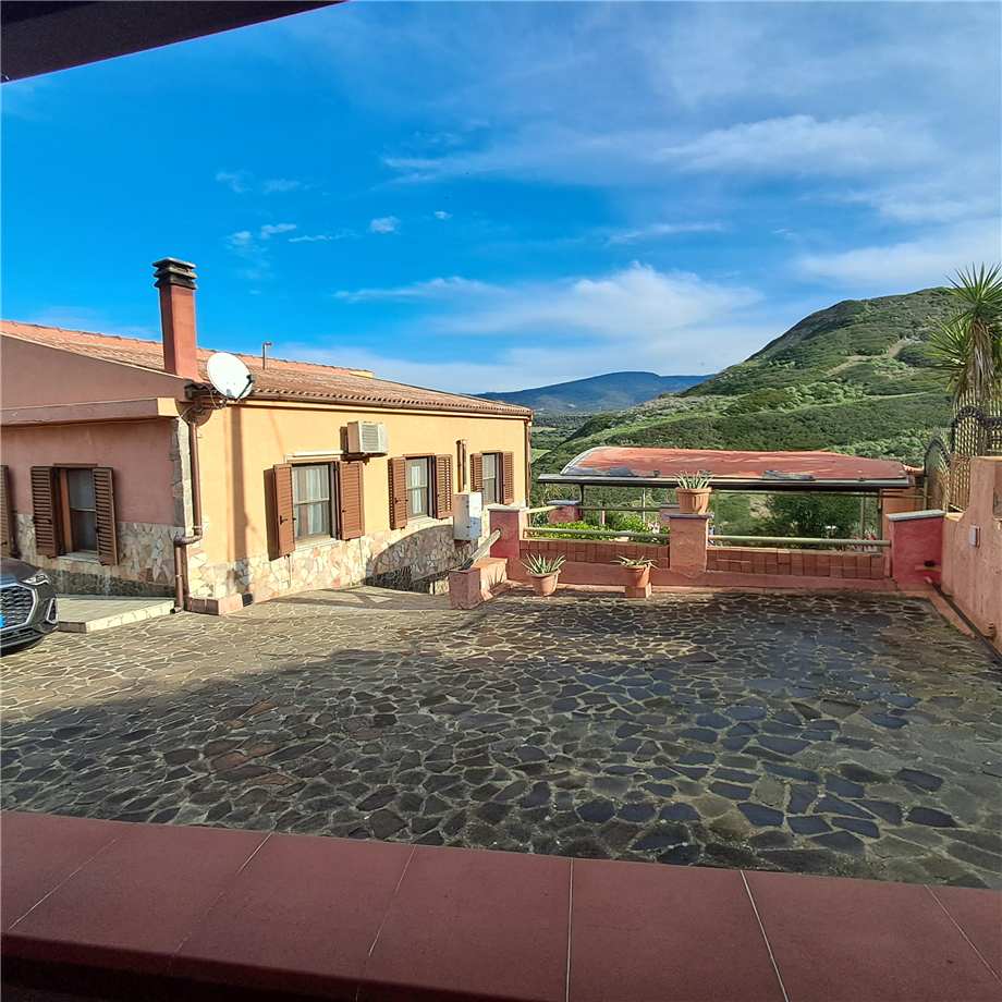 casa indipendente in vendita a Cuglieri in zona Torre del Pozzo