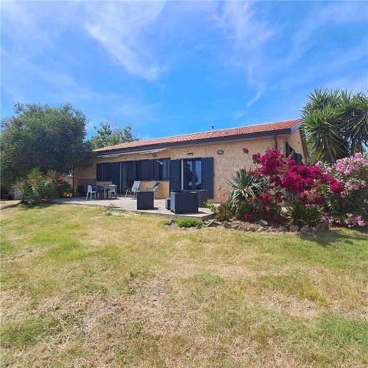 casa indipendente in vendita a Cuglieri in zona Torre del Pozzo